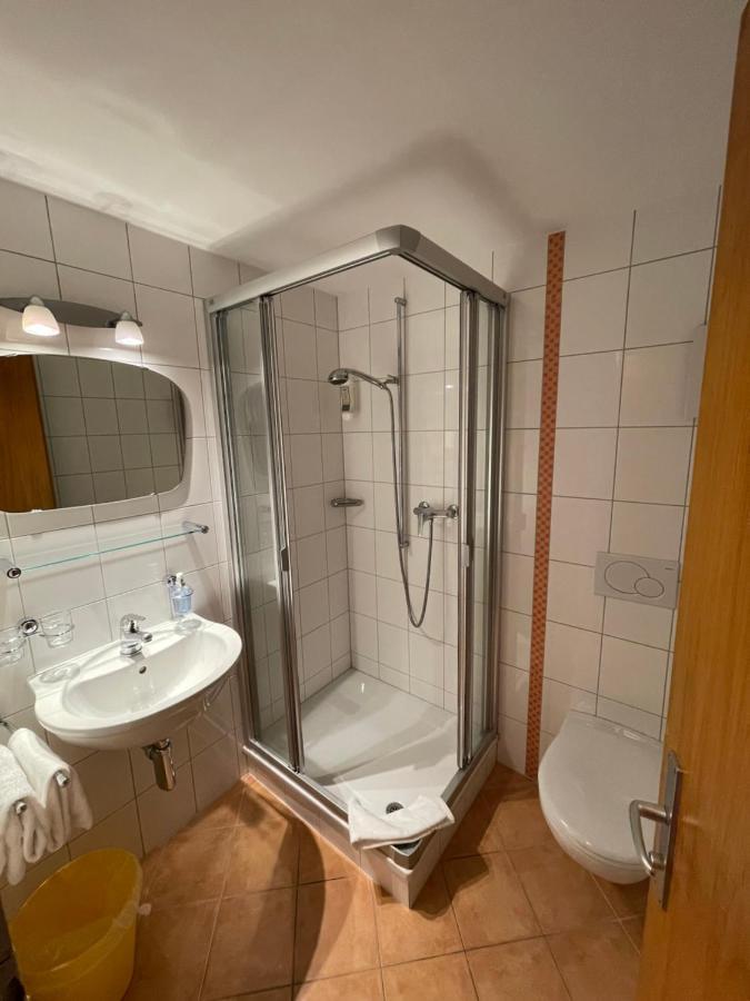Check-In 24-7 Ohne Fruehstueck Gratis Parkplatz Hotel Ausserberg Room photo