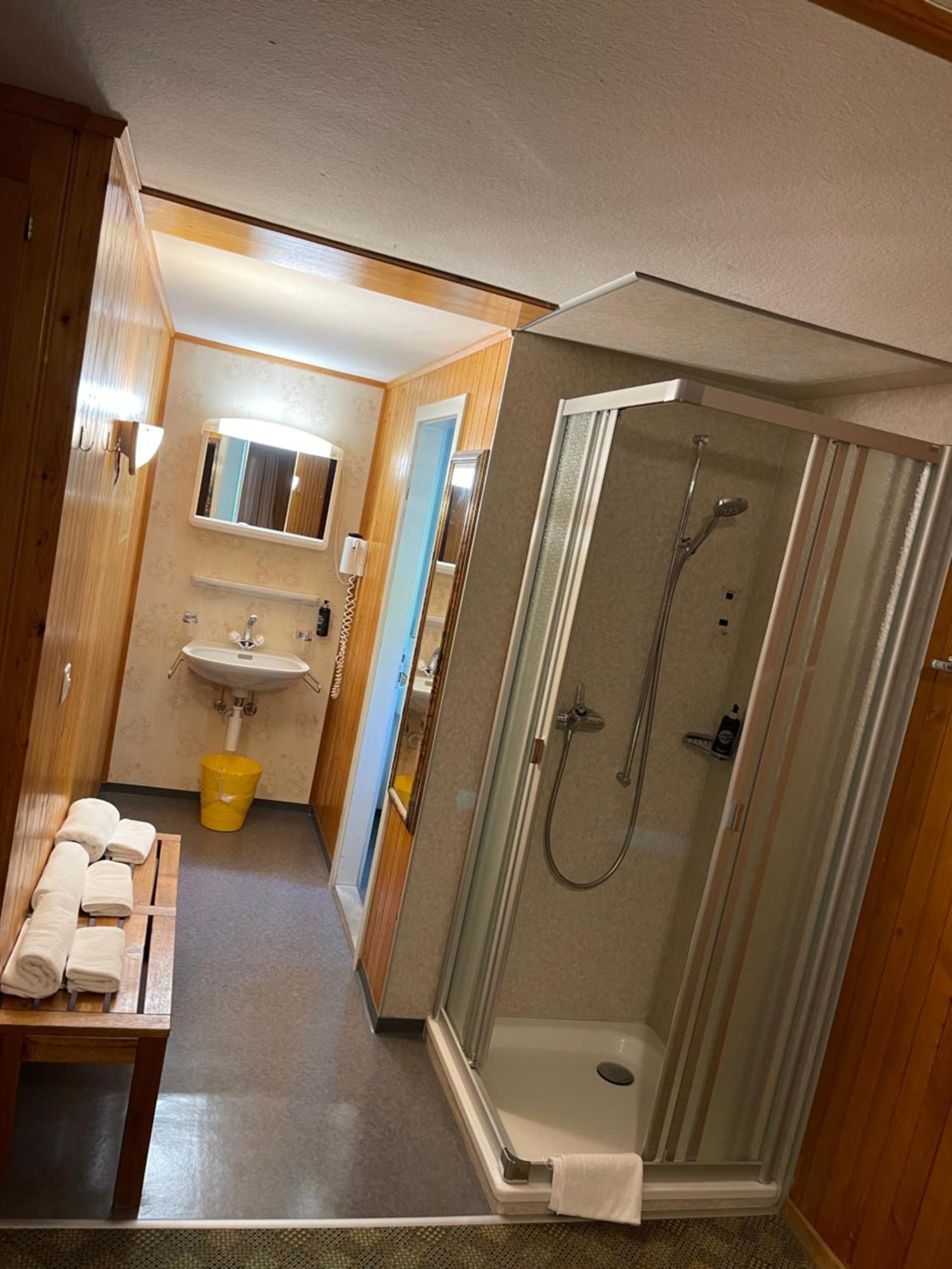 Check-In 24-7 Ohne Fruehstueck Gratis Parkplatz Hotel Ausserberg Exterior photo